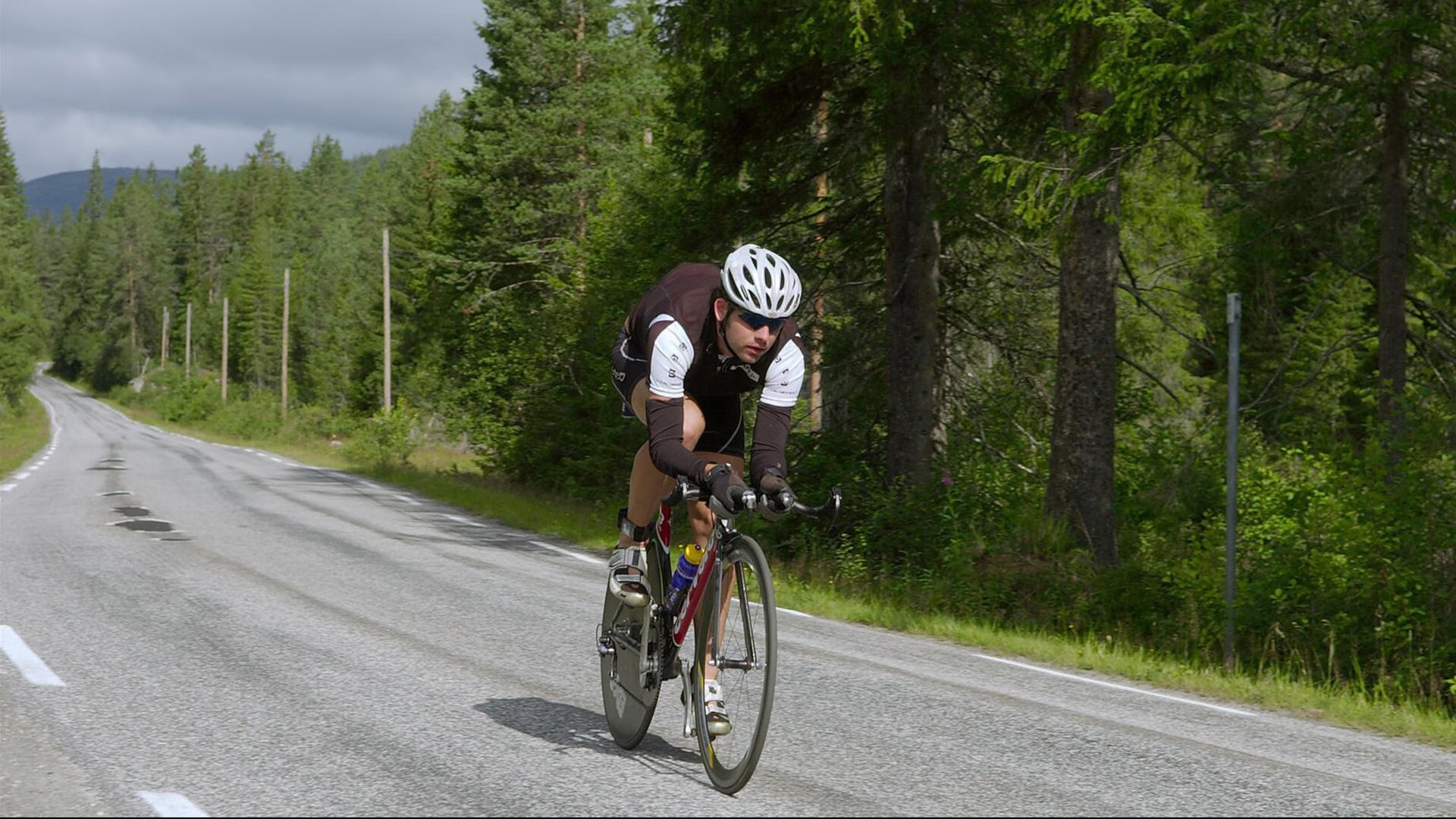 女子冰球联赛决赛激烈，东北队夺冠捧杯，女子冰球锦标赛直播