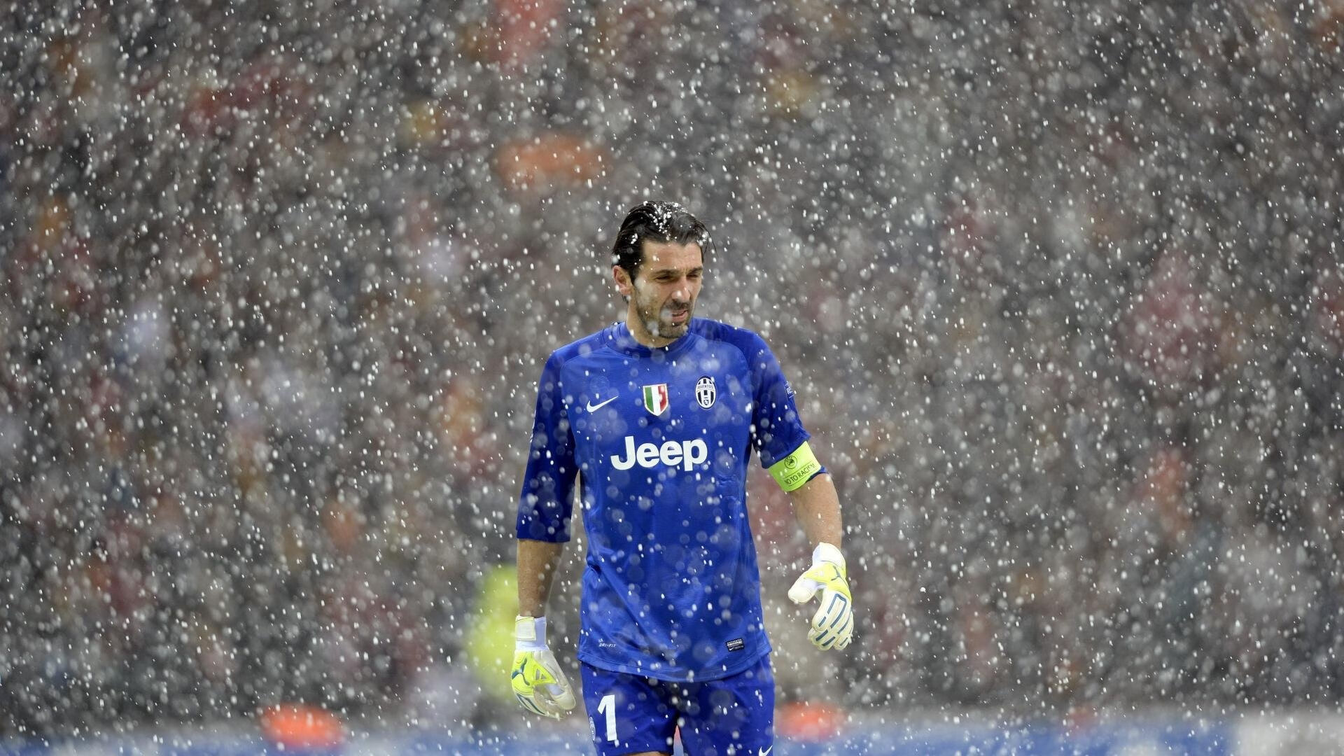 瑞士门将获“最佳雪地扑救奖”，瑞士门将sommer